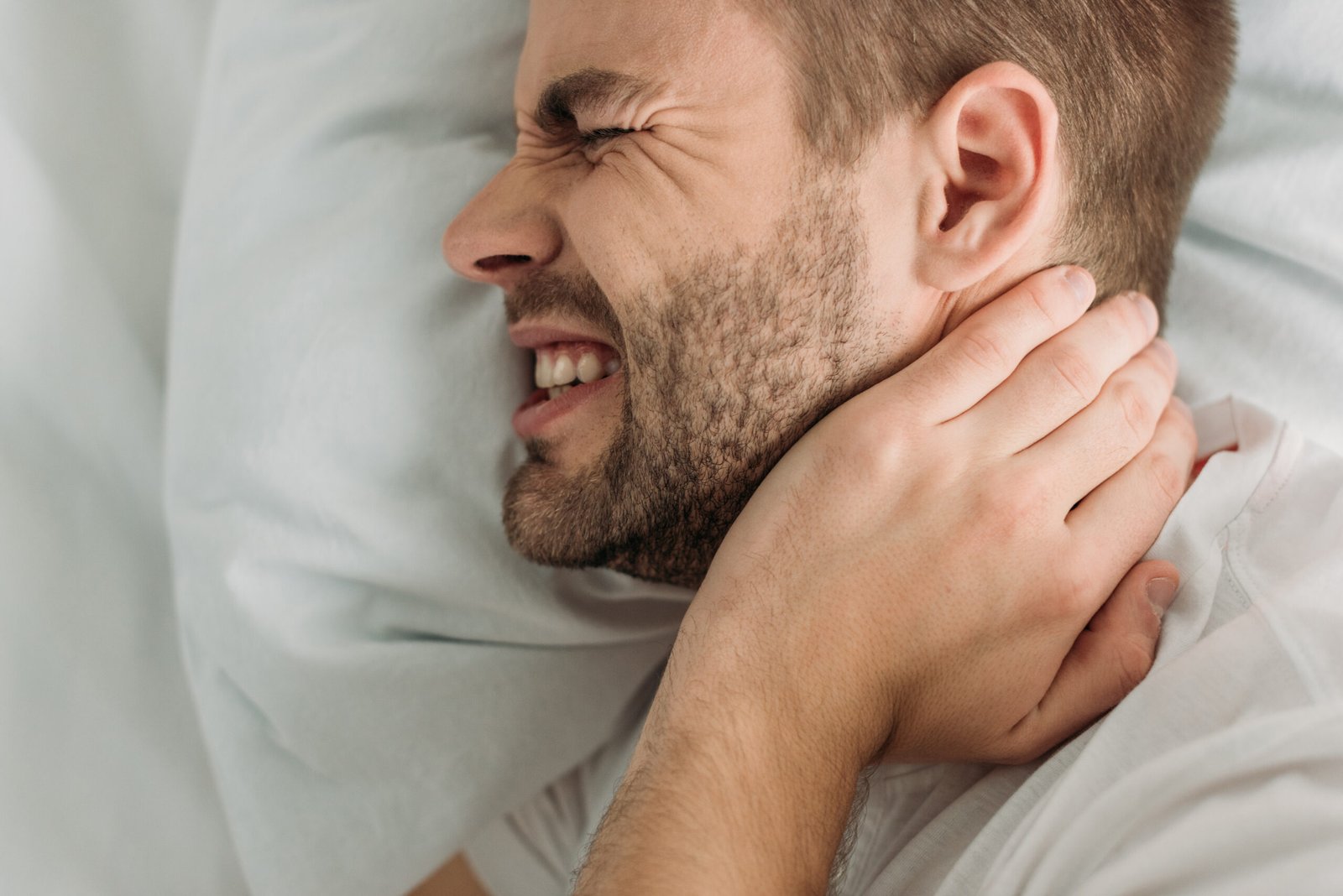 me levanto con dolor de mandíbula